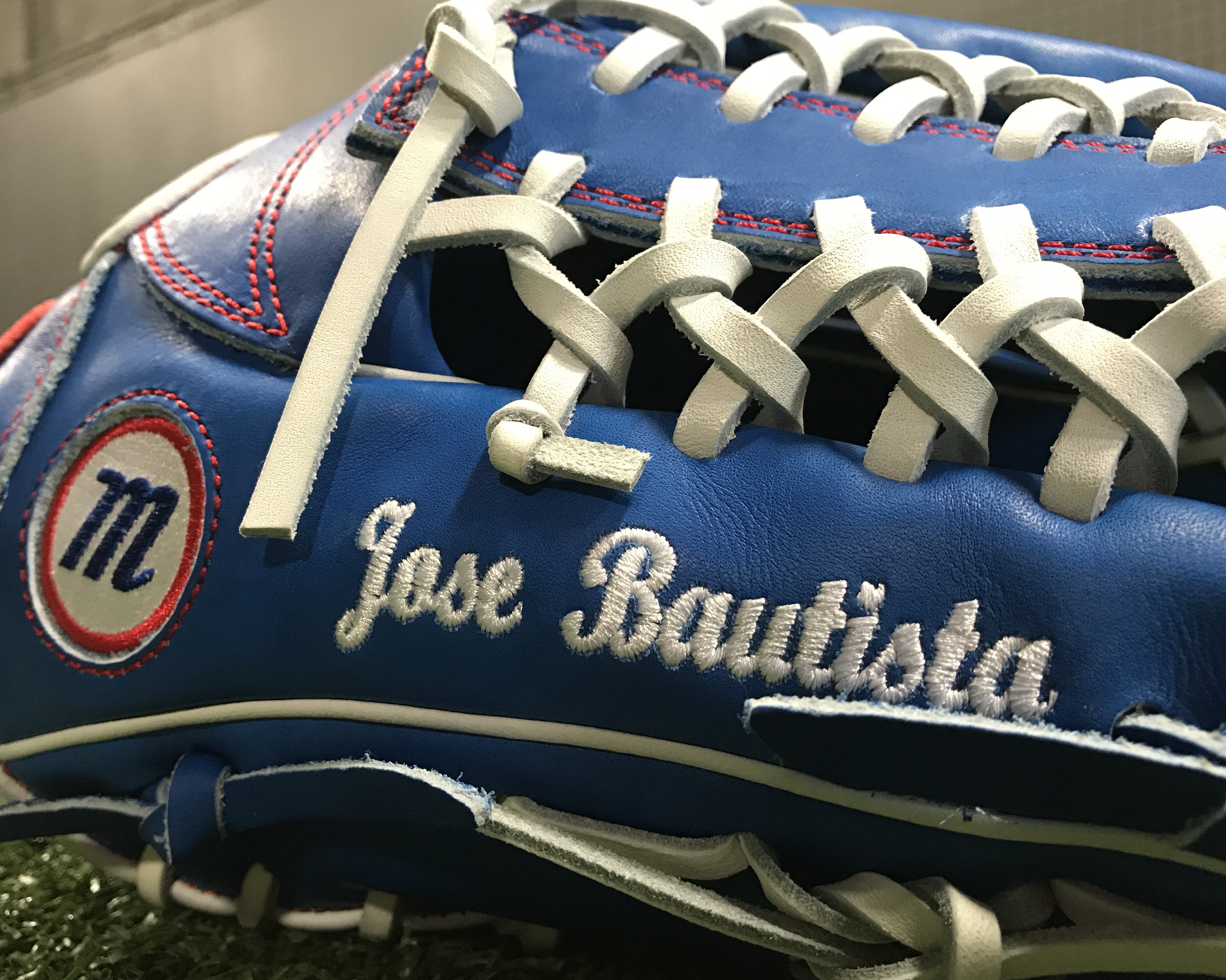 Marucci custom best sale glove builder